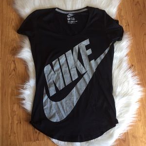 Nike tee